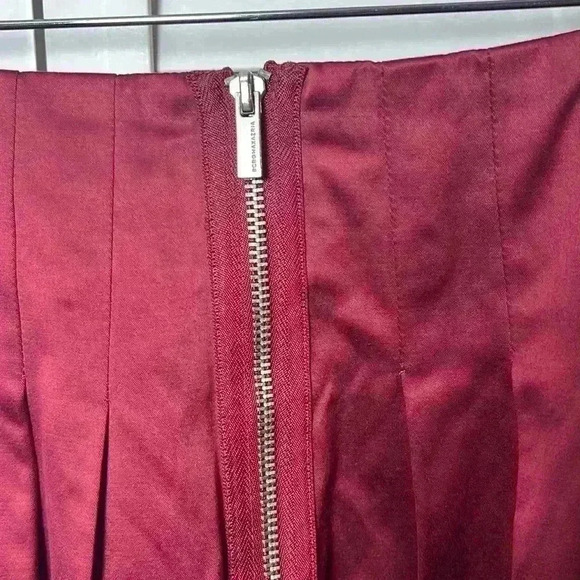 BCBGMaxAzria Pleated A-Line Skirt Size 2 Cranberry - Picture 7 of 8